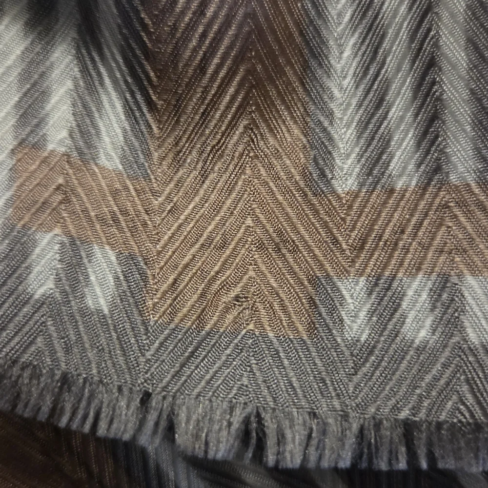 Oscar de la Renta Striped Silk-Feel Scarf – Designer Neutral Chic